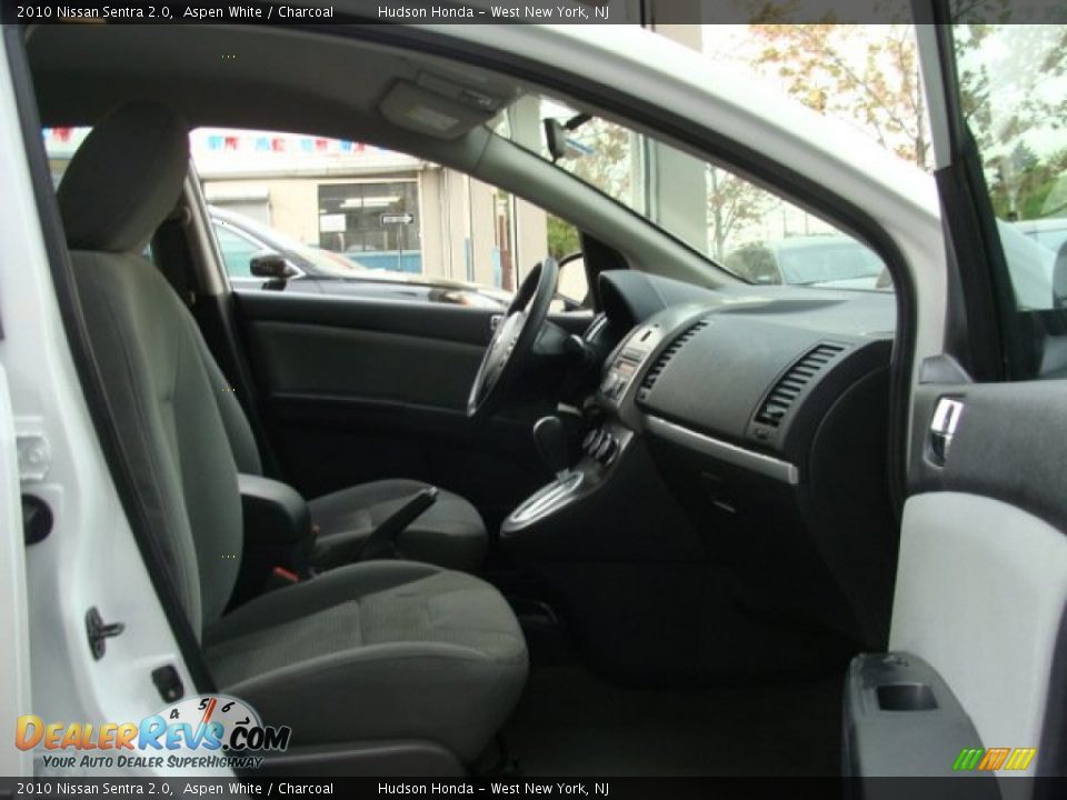 2010 Nissan Sentra 2.0 Aspen White / Charcoal Photo #8