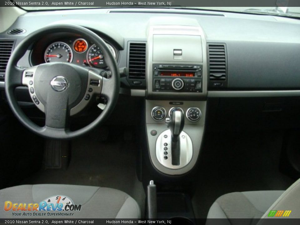 2010 Nissan Sentra 2.0 Aspen White / Charcoal Photo #9