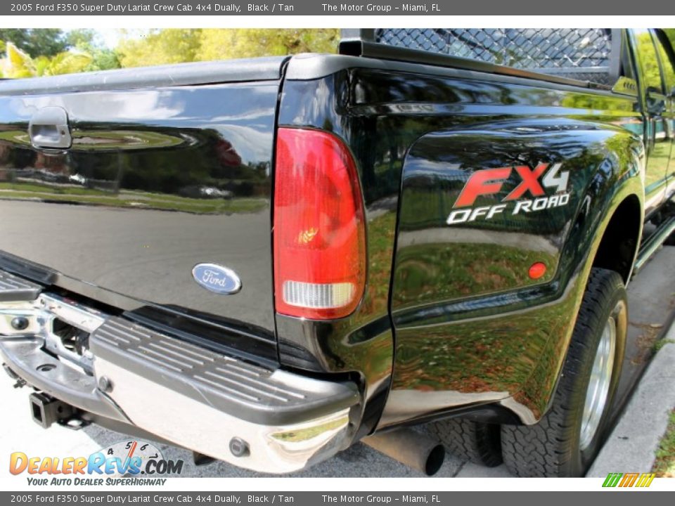 2005 Ford F350 Super Duty Lariat Crew Cab 4x4 Dually Black / Tan Photo #11