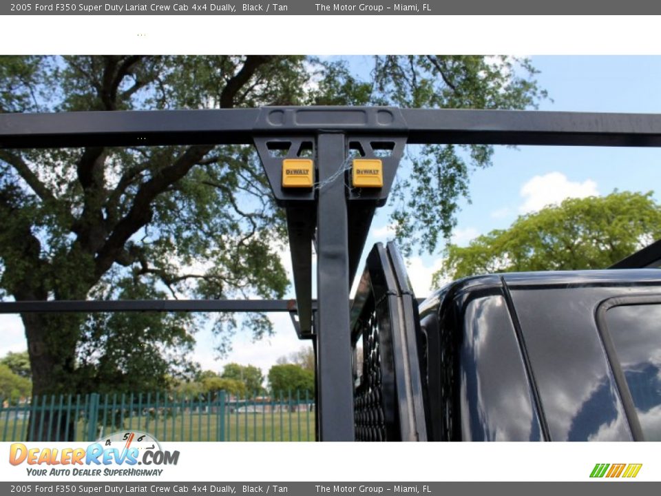 2005 Ford F350 Super Duty Lariat Crew Cab 4x4 Dually Black / Tan Photo #24