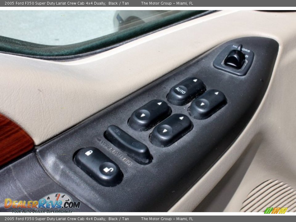 2005 Ford F350 Super Duty Lariat Crew Cab 4x4 Dually Black / Tan Photo #31