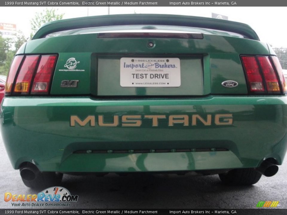 1999 Ford Mustang SVT Cobra Convertible Electric Green Metallic / Medium Parchment Photo #10