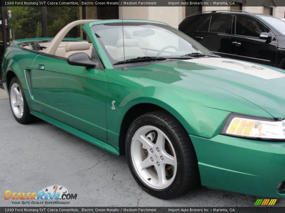 1999 Ford Mustang SVT Cobra Convertible Electric Green Metallic / Medium Parchment Photo #18