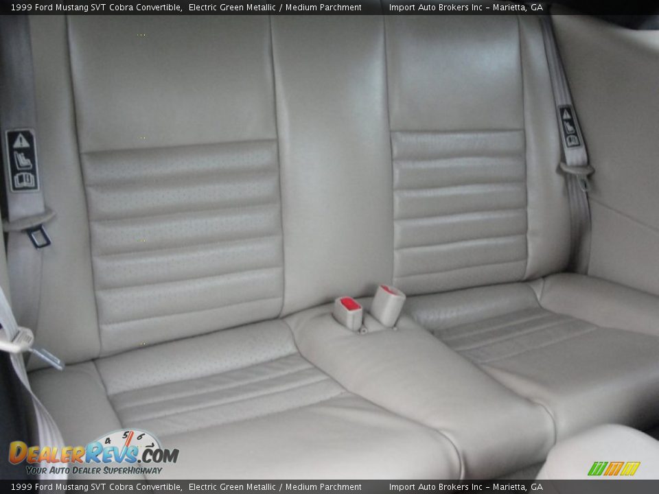 Medium Parchment Interior - 1999 Ford Mustang SVT Cobra Convertible Photo #30