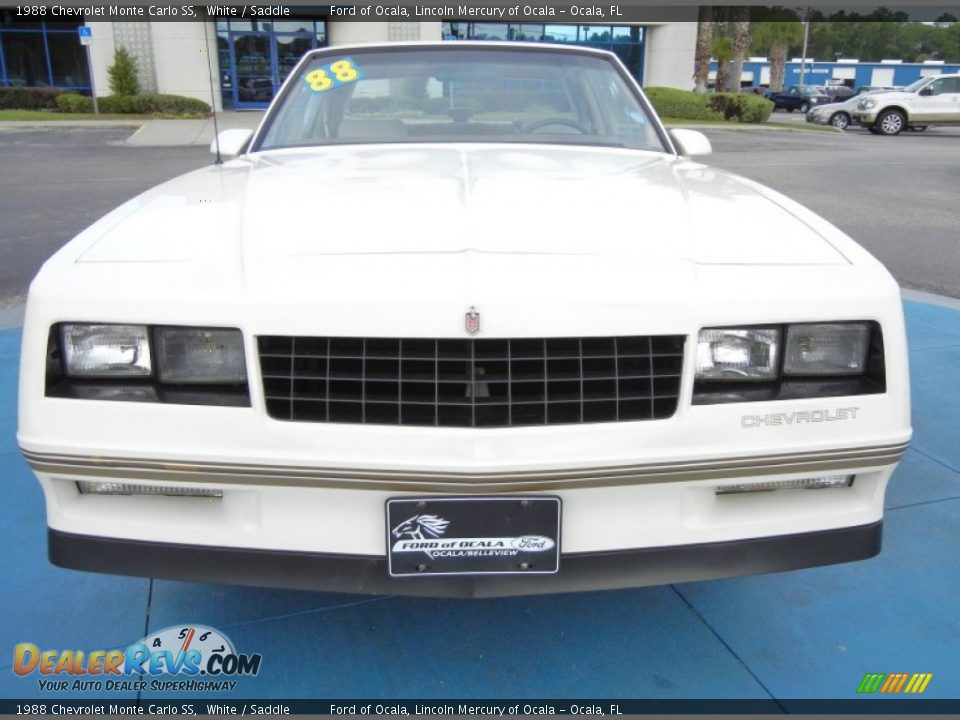 1988 Chevrolet Monte Carlo SS White / Saddle Photo #8