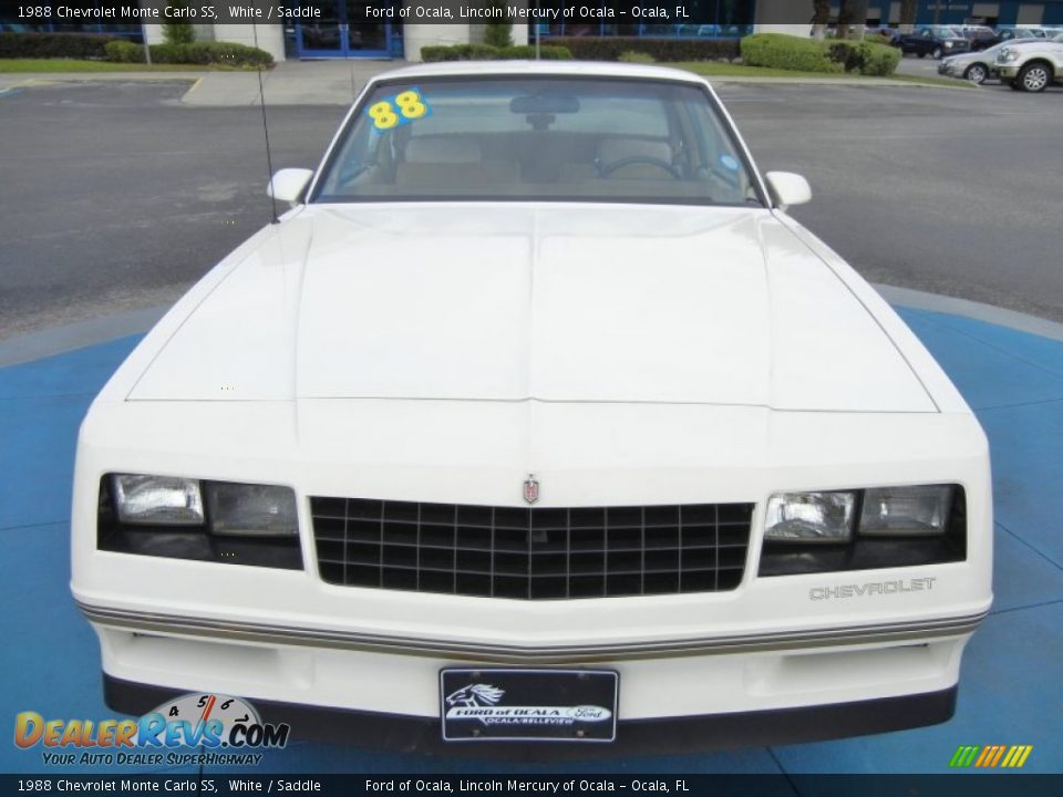 1988 Chevrolet Monte Carlo SS White / Saddle Photo #10