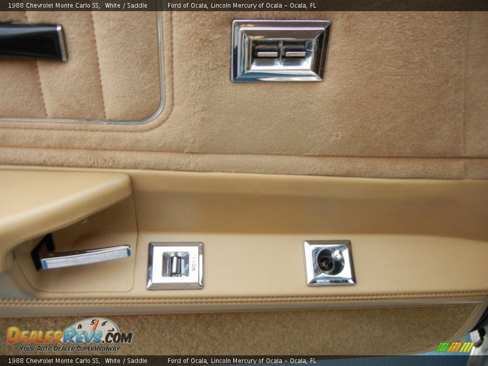 Controls of 1988 Chevrolet Monte Carlo SS Photo #17