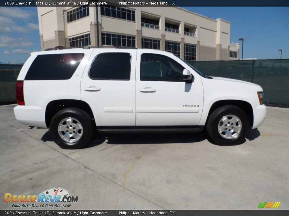 2009 Chevrolet Tahoe LT Summit White / Light Cashmere Photo #2