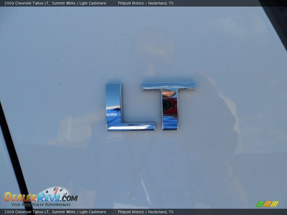 2009 Chevrolet Tahoe LT Summit White / Light Cashmere Photo #17