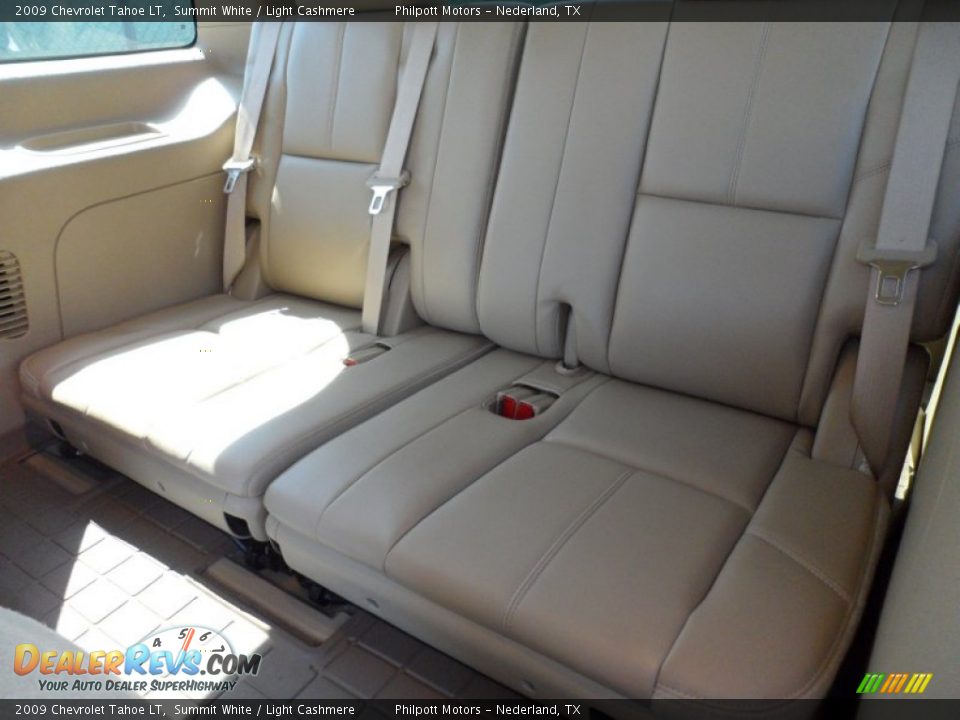 2009 Chevrolet Tahoe LT Summit White / Light Cashmere Photo #28