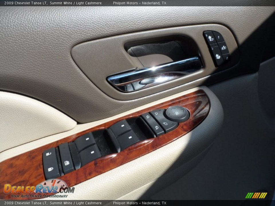 2009 Chevrolet Tahoe LT Summit White / Light Cashmere Photo #30