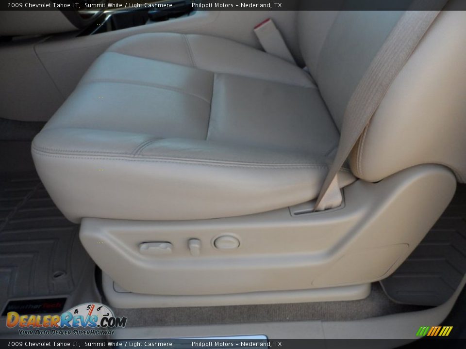 2009 Chevrolet Tahoe LT Summit White / Light Cashmere Photo #32