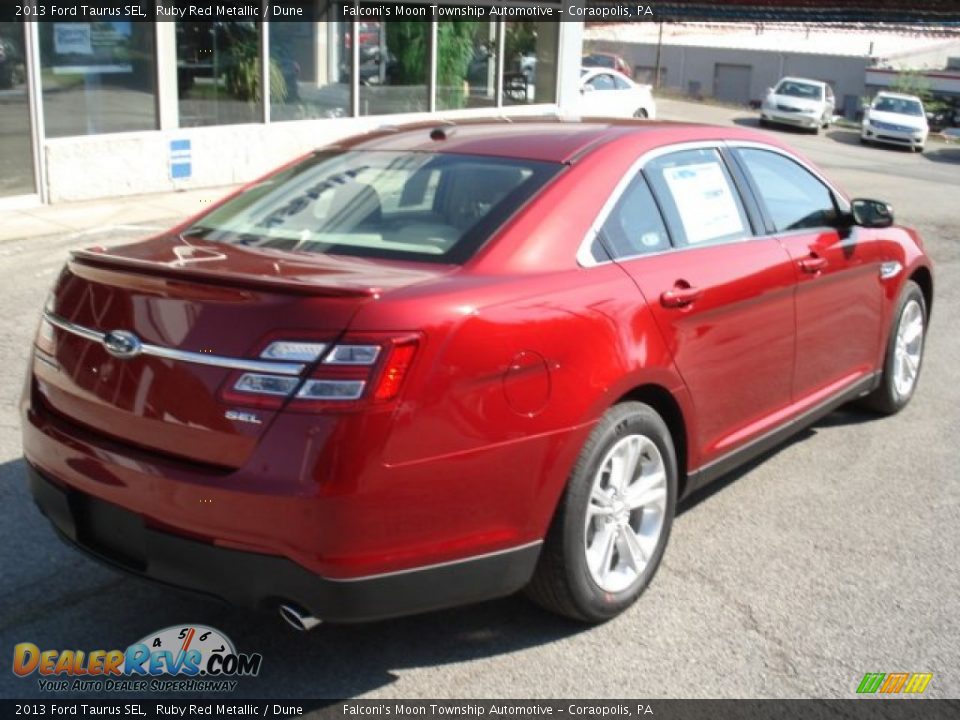 2013 Ford Taurus SEL Ruby Red Metallic / Dune Photo #8