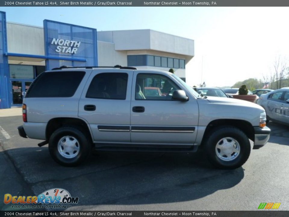 2004 Chevrolet Tahoe LS 4x4 Silver Birch Metallic / Gray/Dark Charcoal Photo #2