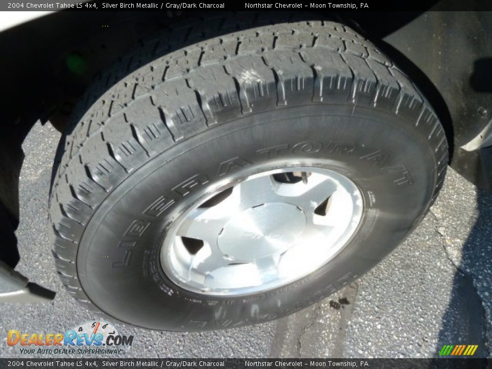 2004 Chevrolet Tahoe LS 4x4 Silver Birch Metallic / Gray/Dark Charcoal Photo #9