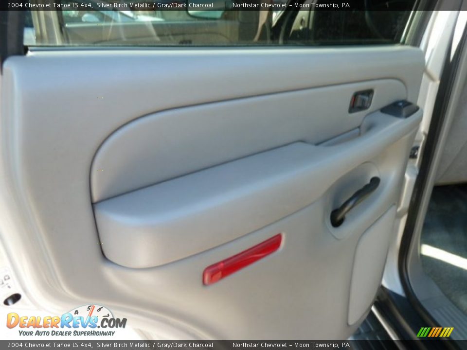 2004 Chevrolet Tahoe LS 4x4 Silver Birch Metallic / Gray/Dark Charcoal Photo #13