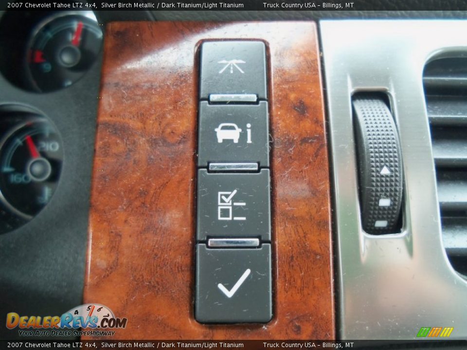 2007 Chevrolet Tahoe LTZ 4x4 Silver Birch Metallic / Dark Titanium/Light Titanium Photo #17