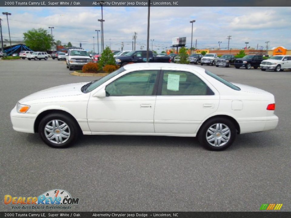 2000 Toyota Camry LE Super White / Oak Photo #4