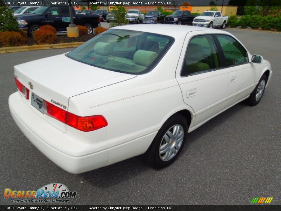 2000 Toyota Camry LE Super White / Oak Photo #6