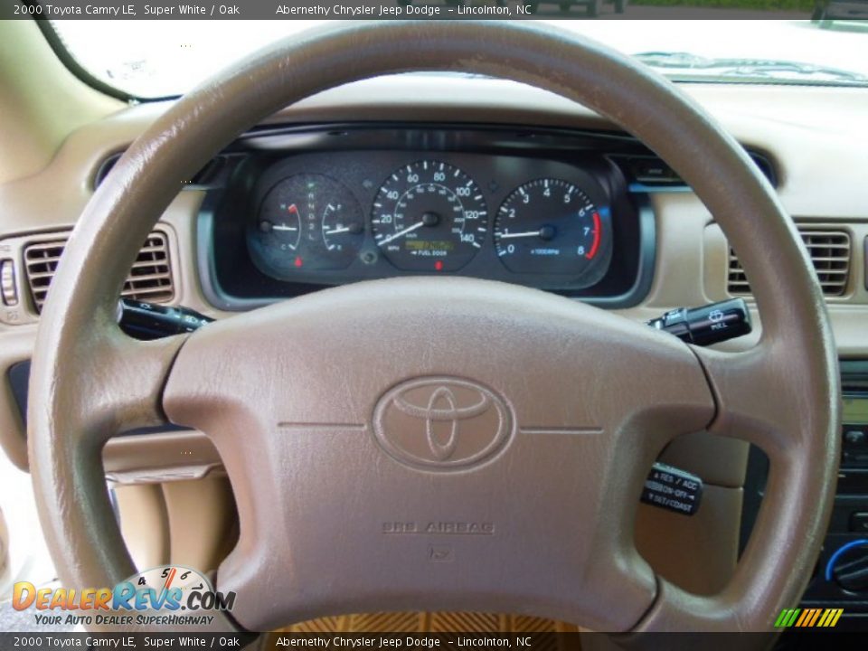 2000 Toyota Camry LE Super White / Oak Photo #13