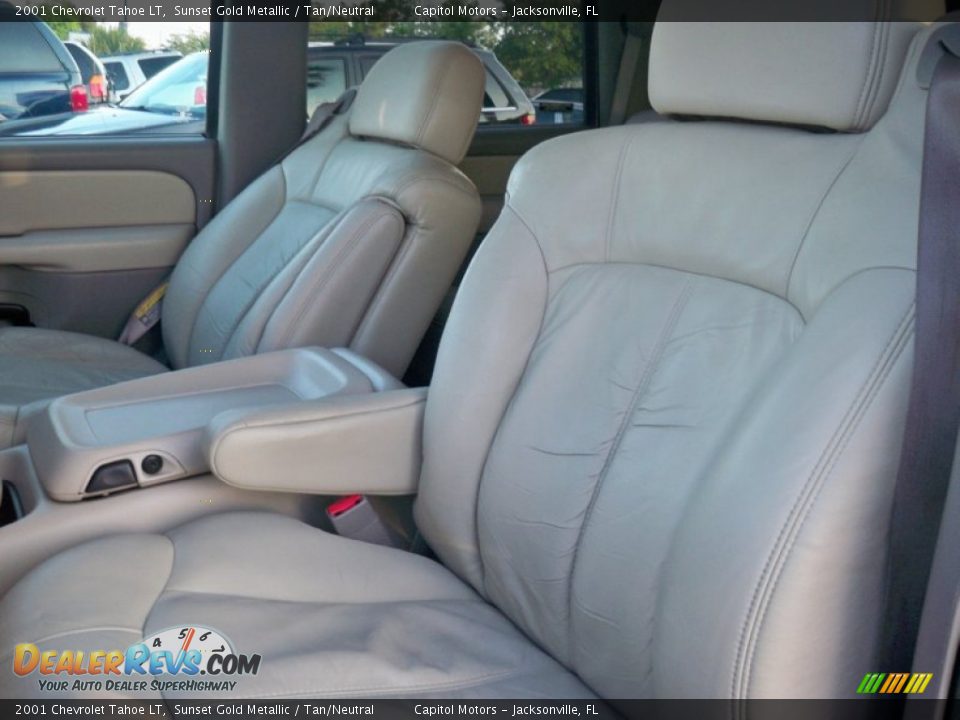 2001 Chevrolet Tahoe LT Sunset Gold Metallic / Tan/Neutral Photo #16