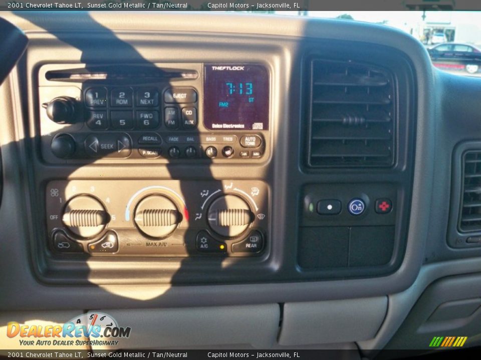 2001 Chevrolet Tahoe LT Sunset Gold Metallic / Tan/Neutral Photo #18