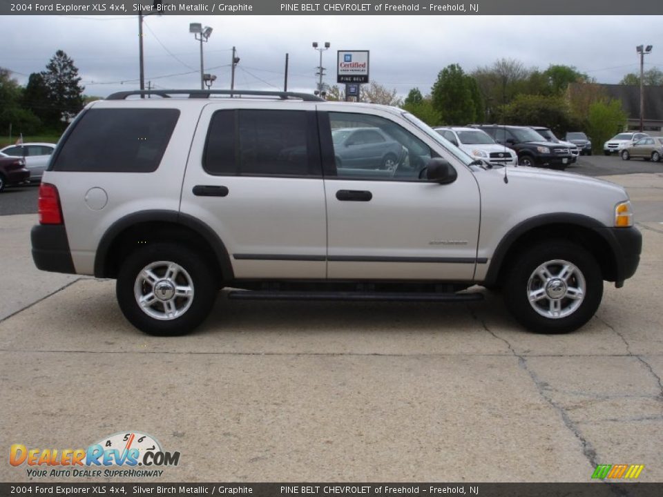 2004 Ford Explorer XLS 4x4 Silver Birch Metallic / Graphite Photo #7