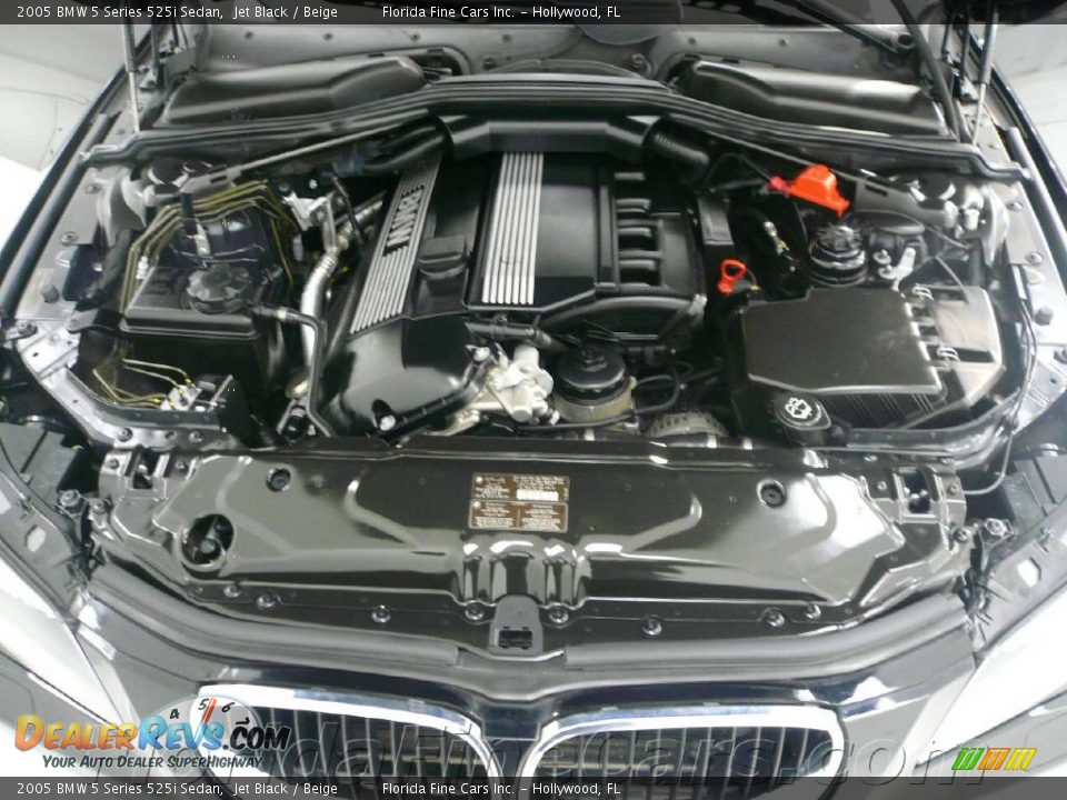 2005 BMW 5 Series 525i Sedan Jet Black / Beige Photo #10