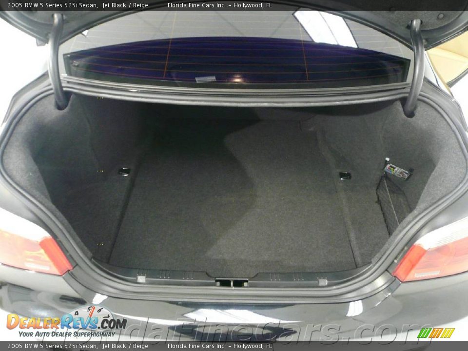 2005 BMW 5 Series 525i Sedan Jet Black / Beige Photo #11