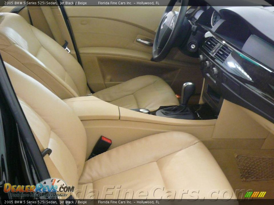2005 BMW 5 Series 525i Sedan Jet Black / Beige Photo #13