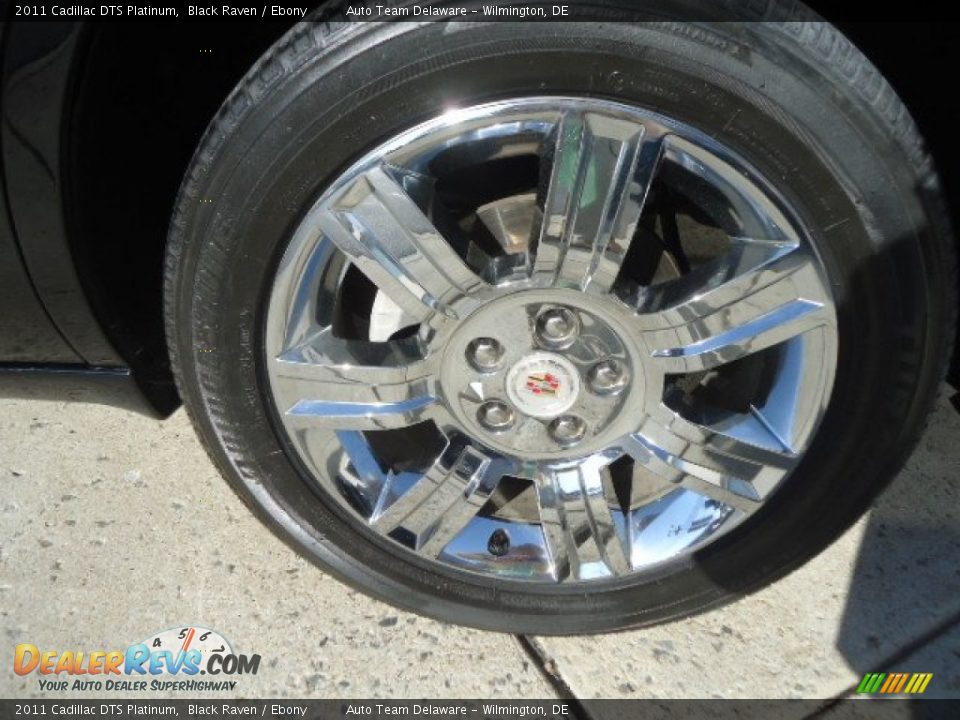 2011 Cadillac DTS Platinum Wheel Photo #9