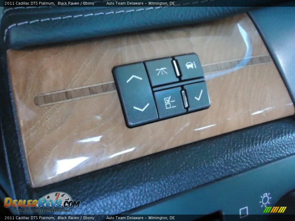 2011 Cadillac DTS Platinum Black Raven / Ebony Photo #28