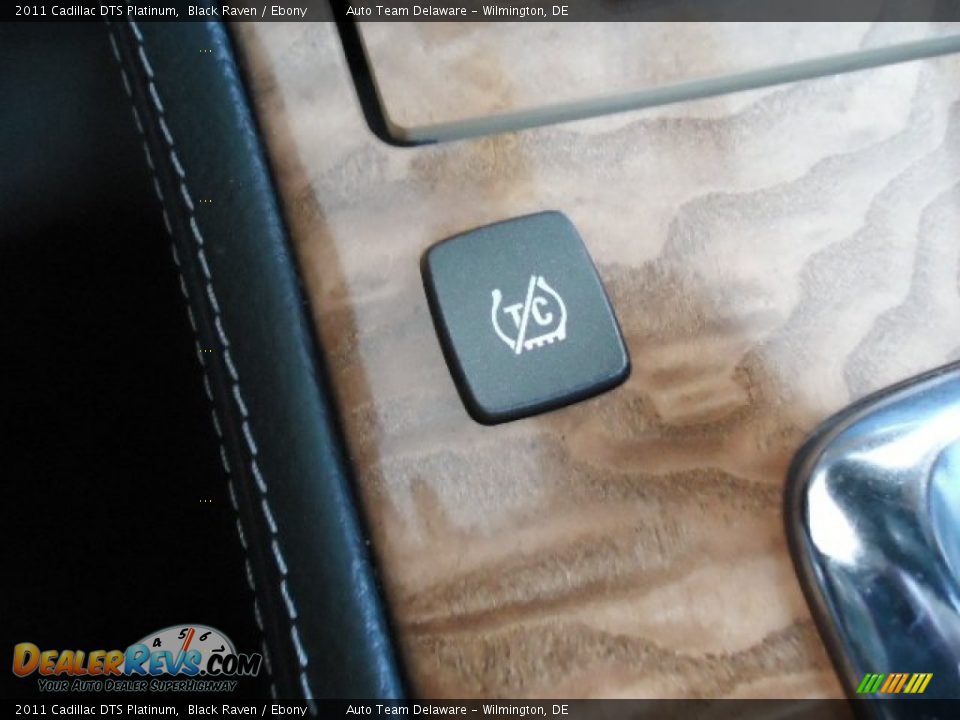 2011 Cadillac DTS Platinum Black Raven / Ebony Photo #32