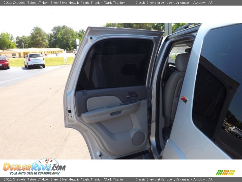 2011 Chevrolet Tahoe LT 4x4 Sheer Silver Metallic / Light Titanium/Dark Titanium Photo #21