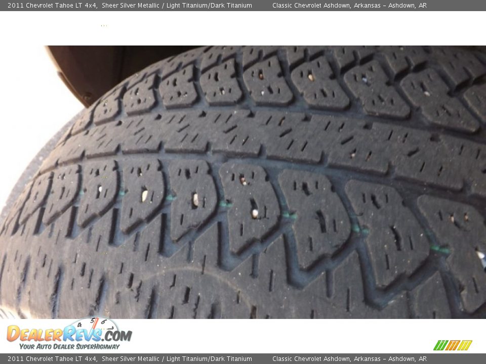 2011 Chevrolet Tahoe LT 4x4 Sheer Silver Metallic / Light Titanium/Dark Titanium Photo #25