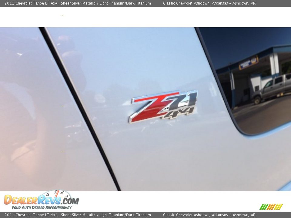 2011 Chevrolet Tahoe LT 4x4 Sheer Silver Metallic / Light Titanium/Dark Titanium Photo #30