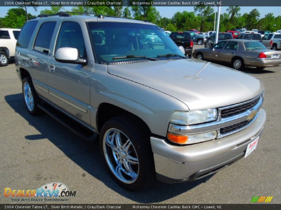 2004 Chevrolet Tahoe LT Silver Birch Metallic / Gray/Dark Charcoal Photo #2