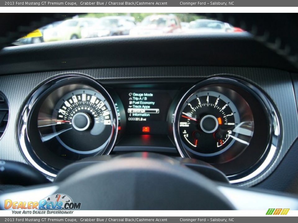 2013 Ford Mustang GT Premium Coupe Gauges Photo #21