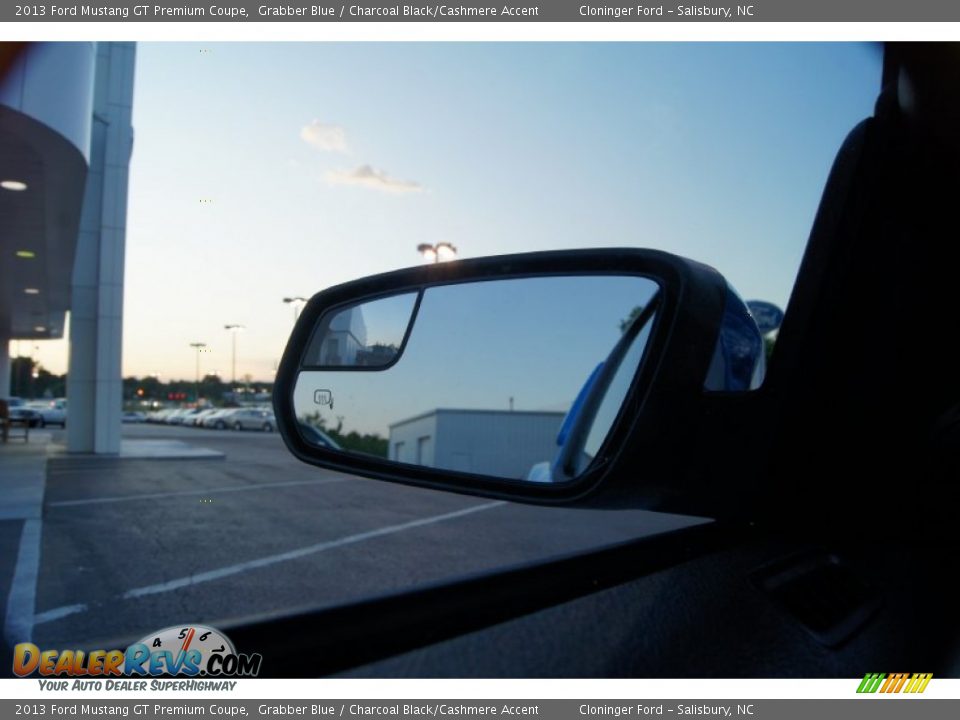 2013 Ford Mustang GT Premium Coupe Grabber Blue / Charcoal Black/Cashmere Accent Photo #31