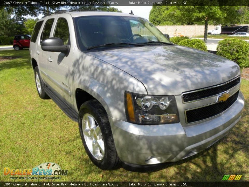 2007 Chevrolet Tahoe LT 4x4 Silver Birch Metallic / Light Cashmere/Ebony Photo #2