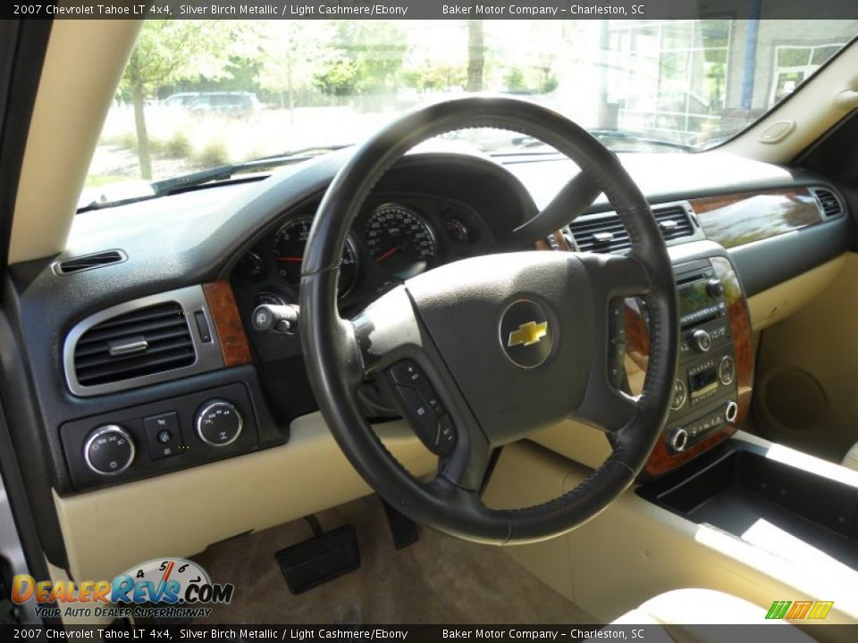 2007 Chevrolet Tahoe LT 4x4 Silver Birch Metallic / Light Cashmere/Ebony Photo #3