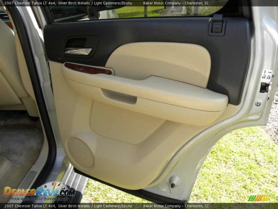 2007 Chevrolet Tahoe LT 4x4 Silver Birch Metallic / Light Cashmere/Ebony Photo #11