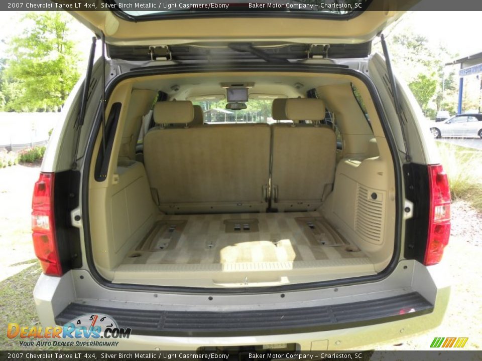 2007 Chevrolet Tahoe LT 4x4 Silver Birch Metallic / Light Cashmere/Ebony Photo #14