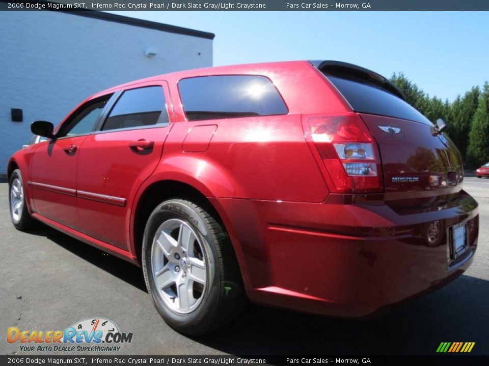2006 Dodge Magnum SXT Inferno Red Crystal Pearl / Dark Slate Gray/Light Graystone Photo #2