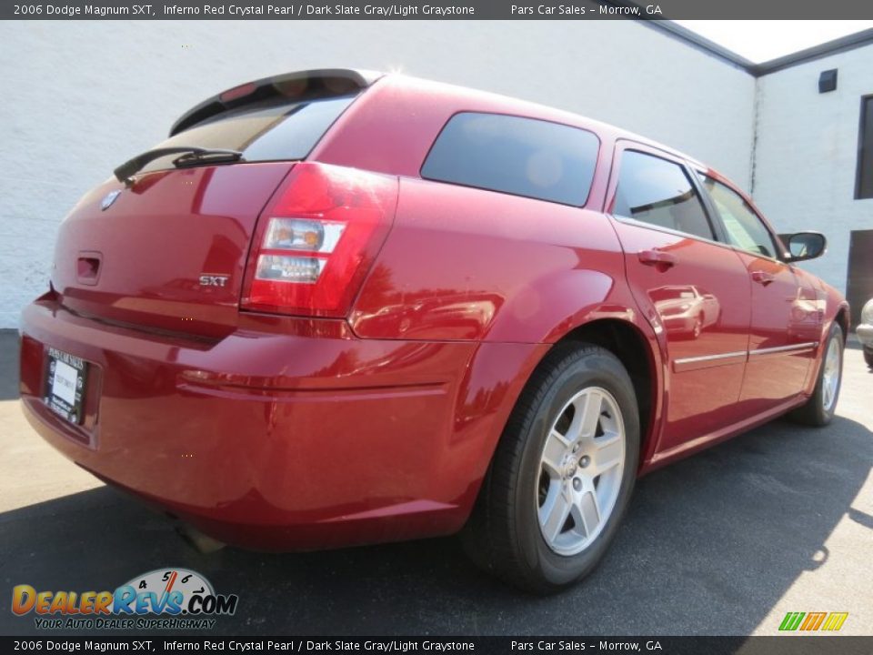 2006 Dodge Magnum SXT Inferno Red Crystal Pearl / Dark Slate Gray/Light Graystone Photo #3