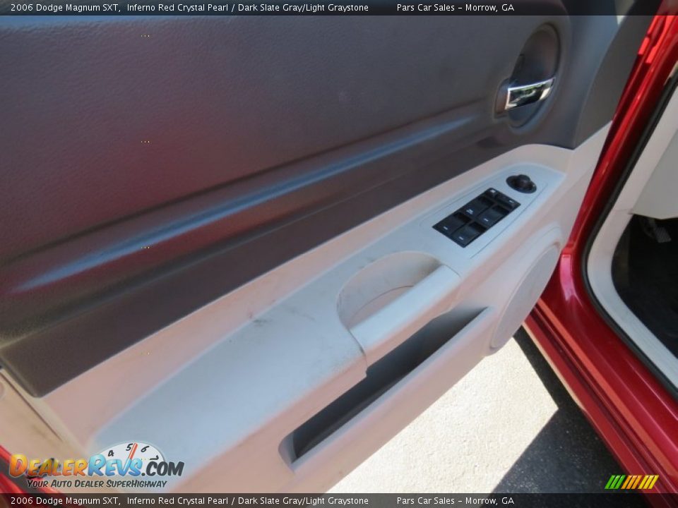 2006 Dodge Magnum SXT Inferno Red Crystal Pearl / Dark Slate Gray/Light Graystone Photo #7