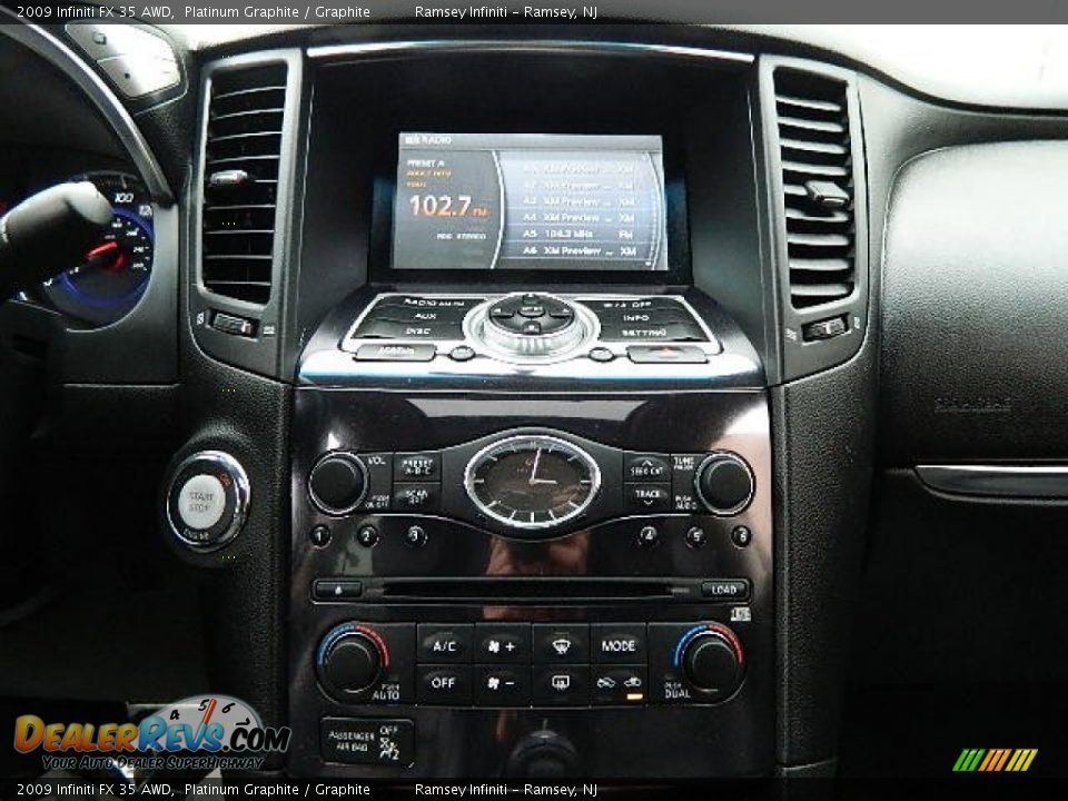 Controls of 2009 Infiniti FX 35 AWD Photo #16