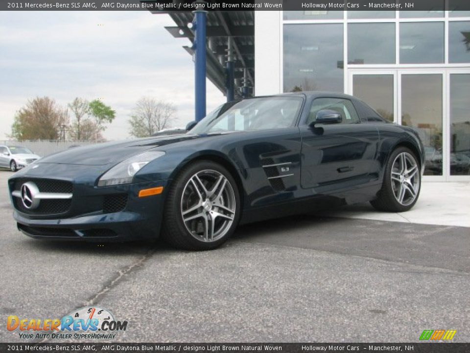 Front 3/4 View of 2011 Mercedes-Benz SLS AMG Photo #7