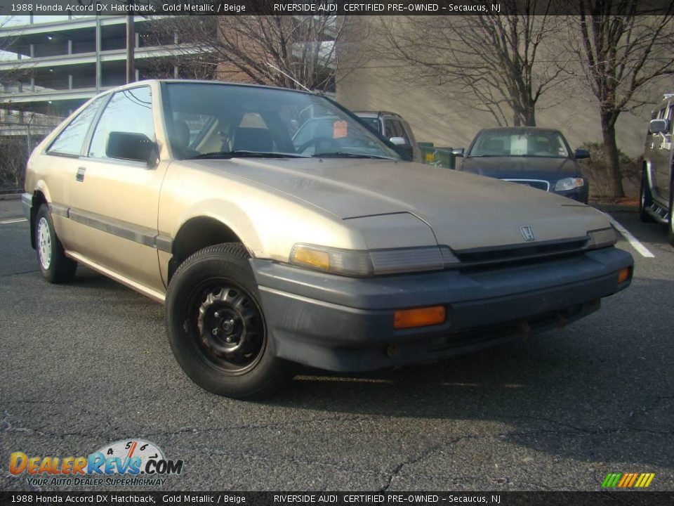 1988 Honda Accord DX Hatchback Gold Metallic / Beige Photo #1