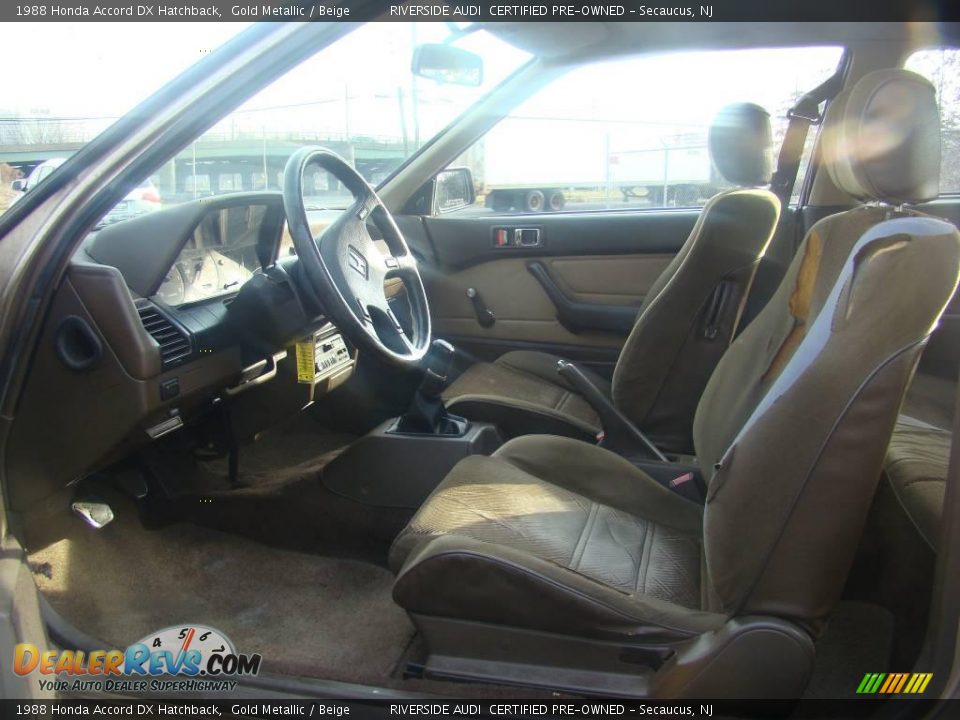 1988 Honda Accord DX Hatchback Gold Metallic / Beige Photo #7